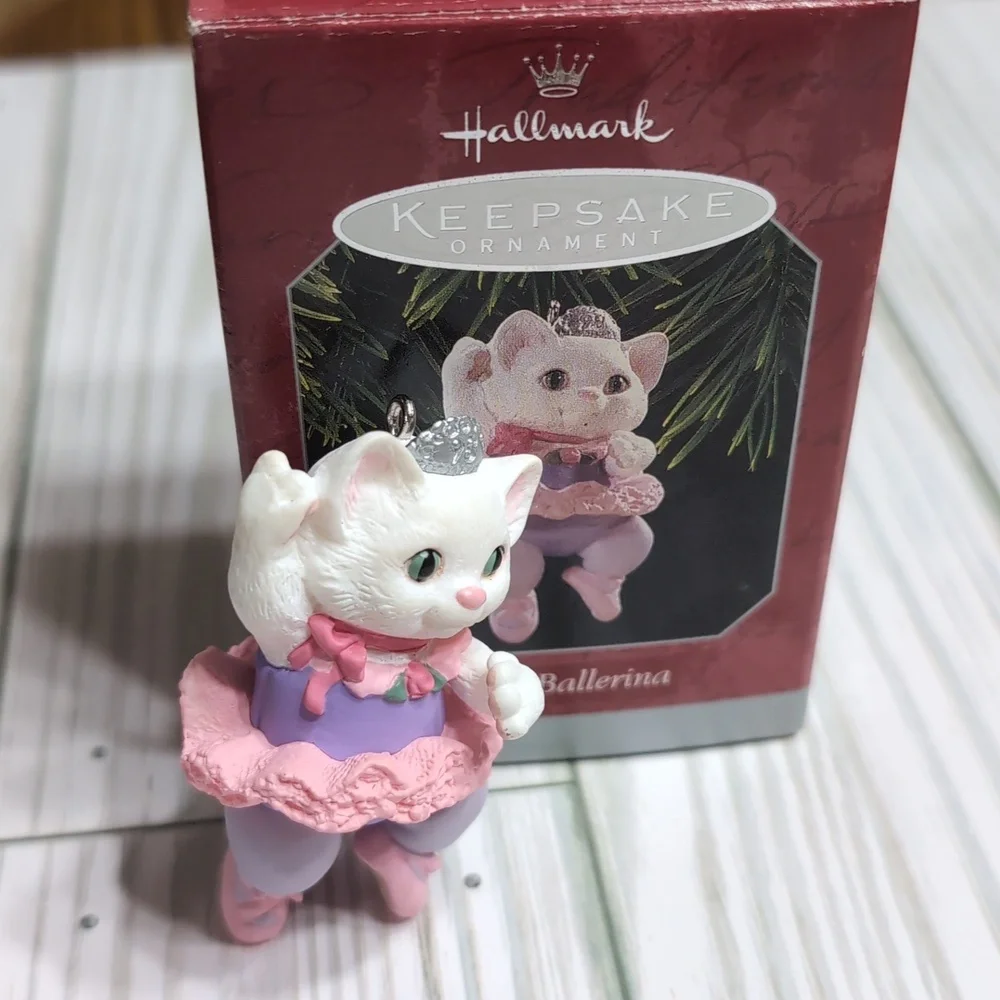 Vintage 1998 Hallmark Keepsake Kitty Cat Ornament Future Ballerina